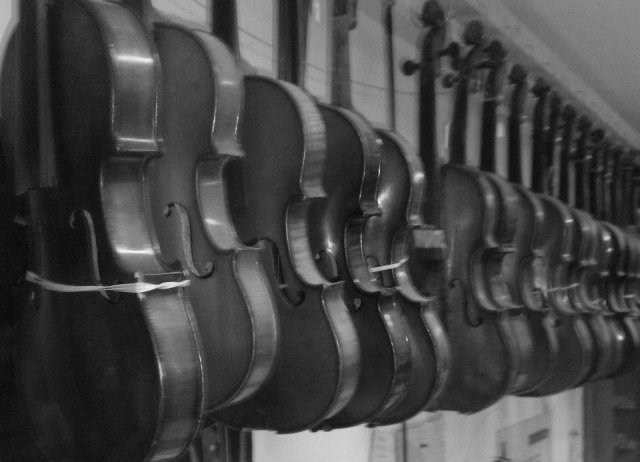 Visite de la classe de violon chez Mr Heusghem, luthier