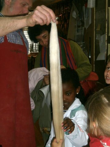 Visite de la classe de violon chez Mr Heusghem, luthier