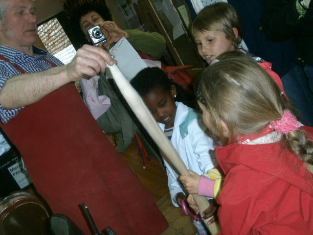 Visite de la classe de violon chez Mr Heusghem, luthier